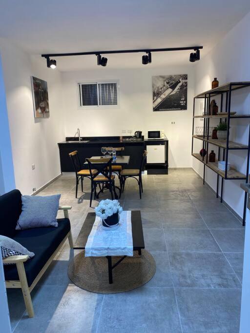 הדירה בדובדבן - The Apartment In Dovdvan Tiberias Exterior photo